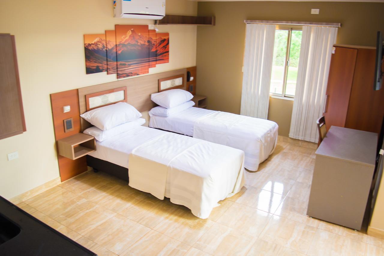 Austral Hotel Dos de Mayo 外观 照片