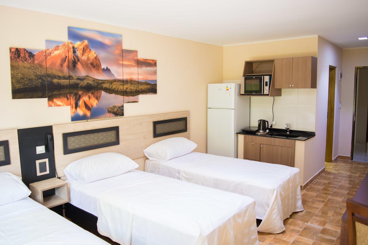 Austral Hotel Dos de Mayo 外观 照片